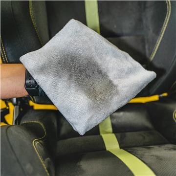 INTERIOR CLEANER PURIFER 500 ml  Preparat do czyszczenia wnętrza samochodu 3w1-669